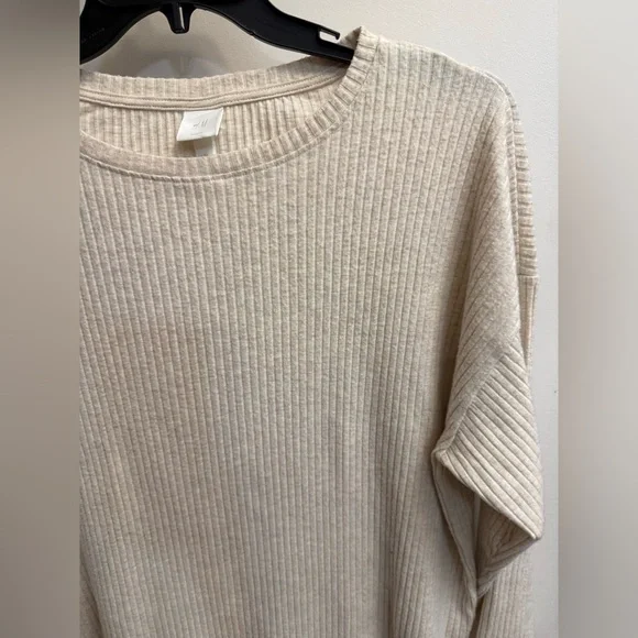 H&M Beige Ribbed Top - Picture 8 of 11